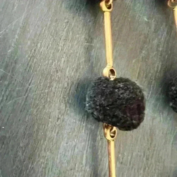 Madewell Black Pom Pom Gold
Color Link Necklace - Picture 3 of 5